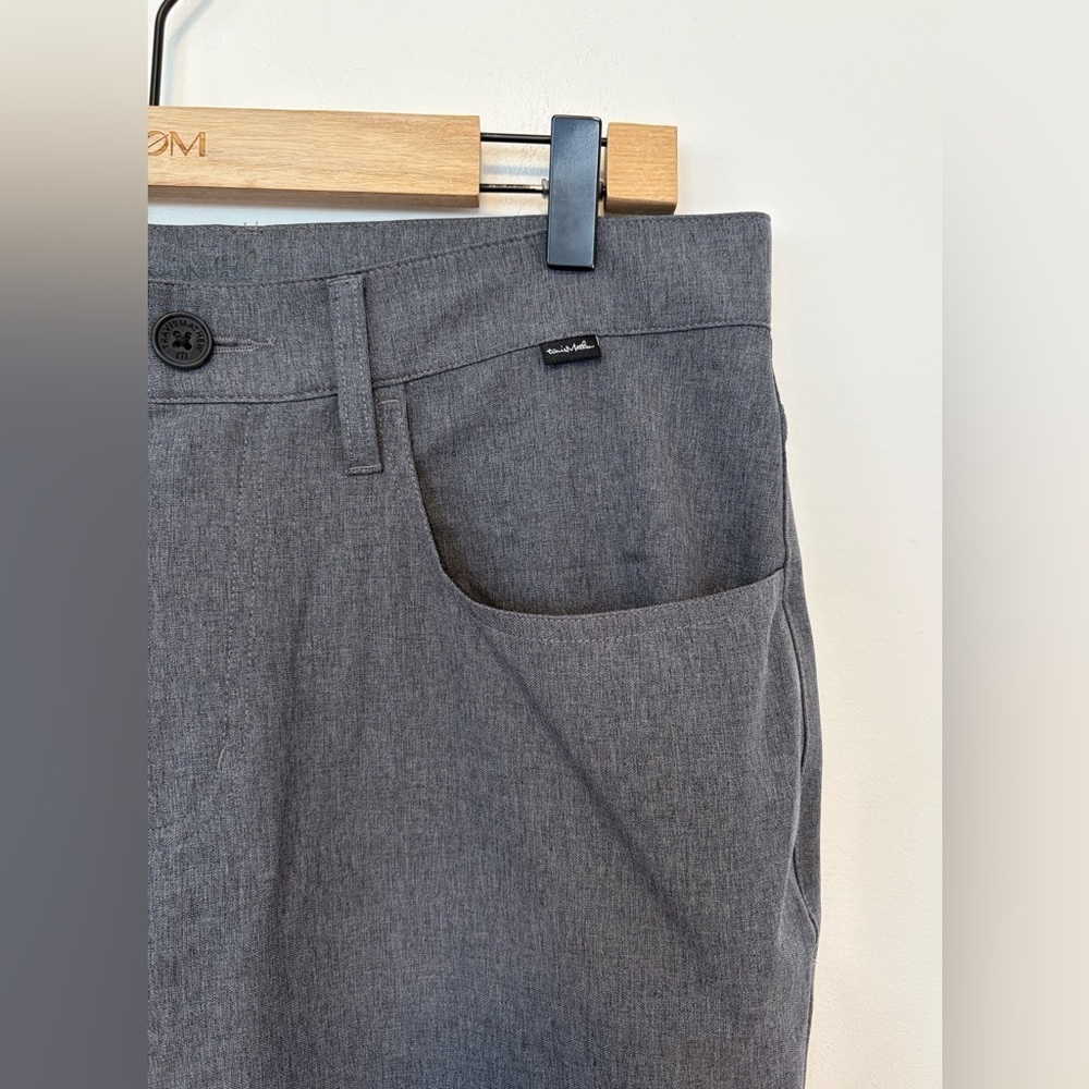 TravisMathew Open to Close Golf
Pants , sz : 32 - Picture 5 of 7